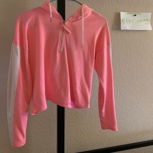 Light Pink and White Crop top Hoodie🏄🏾‍♀️💞